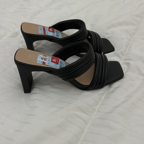 Black heels sandals - Picture 4 of 4